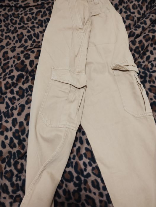 Pantaloni Bershka S