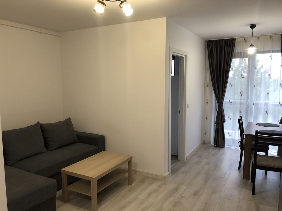 Garsoniera cu balcon hils pallady etaj 2