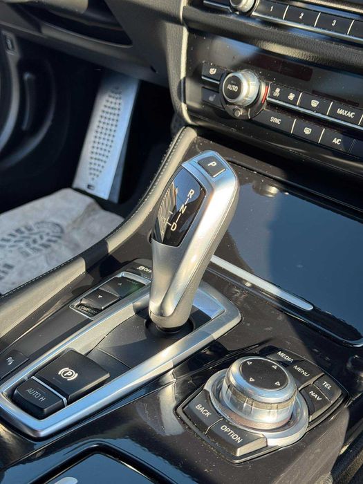 Продавам  BMW 530D M Packet