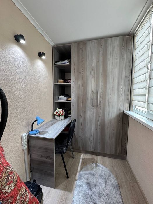 Зудлик билан сотилади 2 хона пере 3 хона 3 этаж 9 эт дом Беруний