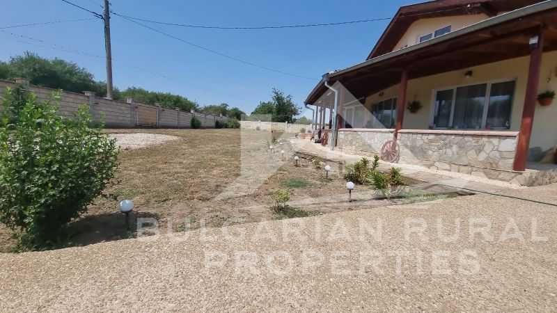 Продава се Къща в с. Славеево, Област Добрич - 129 кв.м за 1062 €/кв.м - Снимка #2