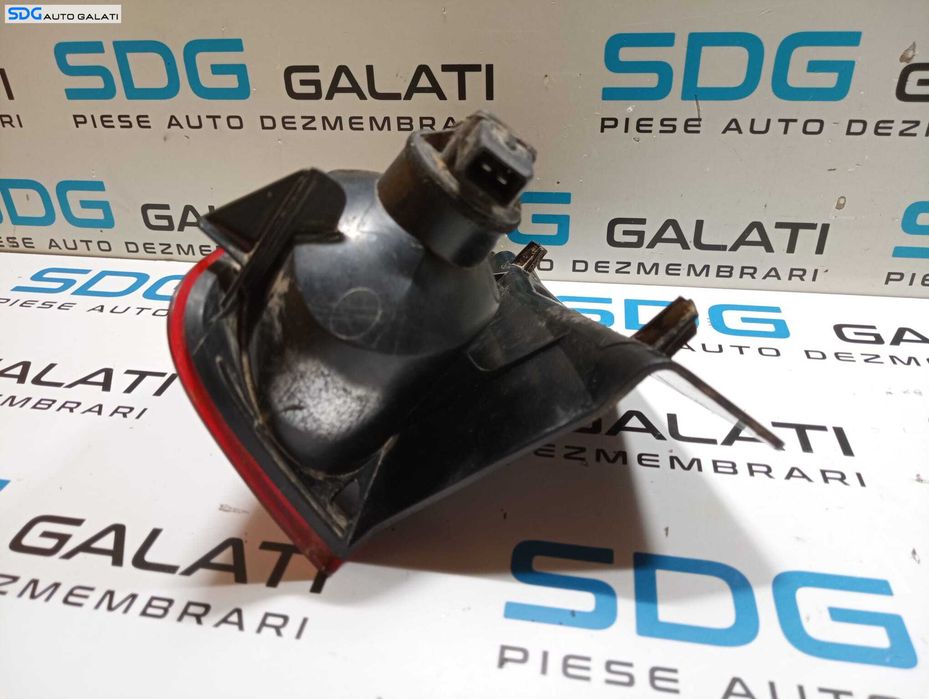 Stop Lampa Tripla Ceata Stanga de pe Spoiler Bara Spate Renault Espace 4 2002 - 2006 Cod 8200027155 [M6974]