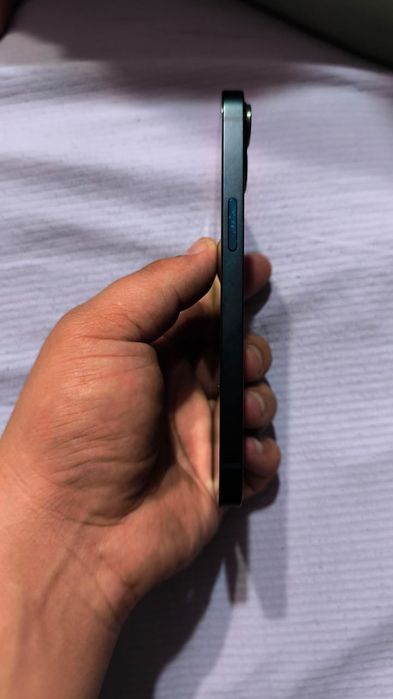 Продам IPhone 13 срочно