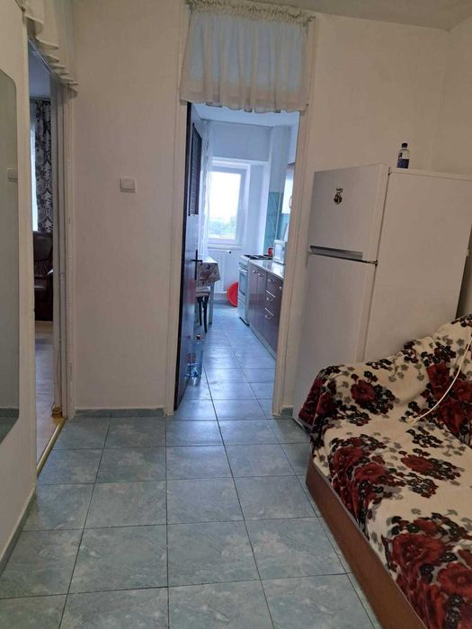 Garsoniera de inchiriat piata Cragasi