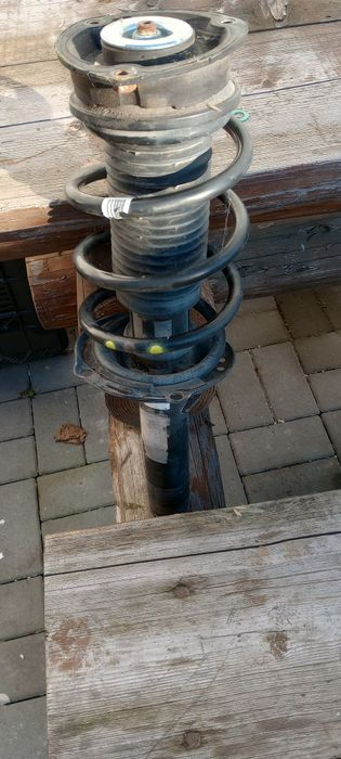 Telescop fata stânga împreună cu arc original Volskwagen Tiguan 2017