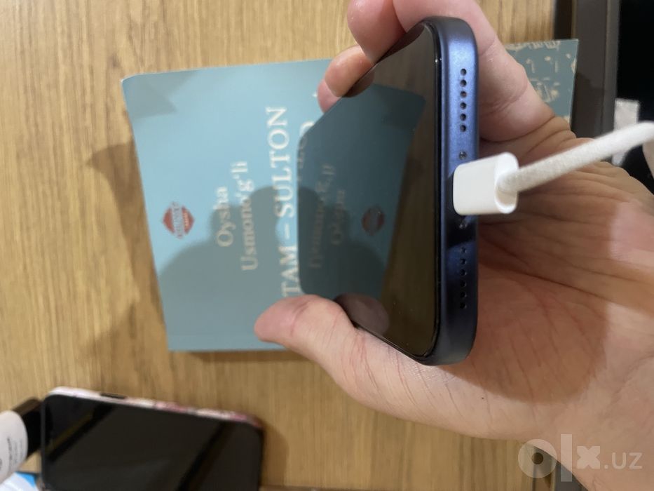 Iphone 17 pro max blue