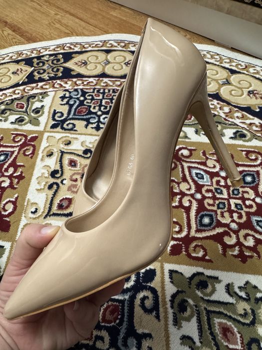 Туфли 40 размер только 1 раз надела