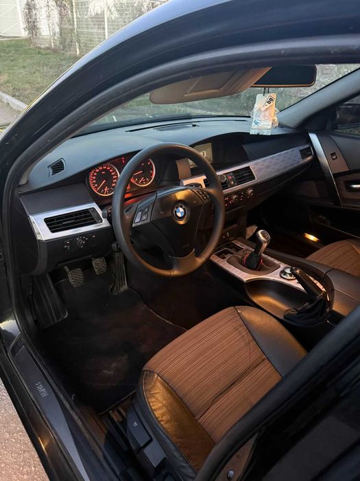 BMW    530  530d