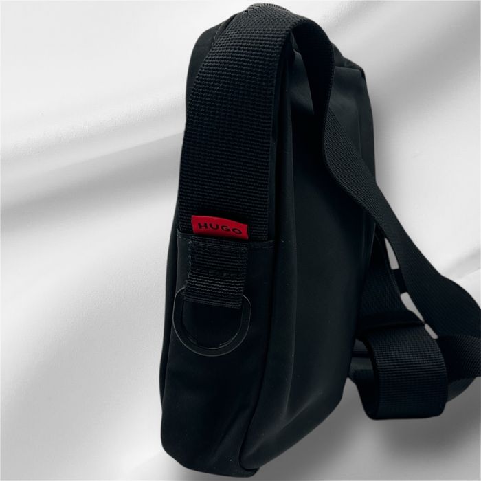 Boss Мъжка чантичка за през рамо