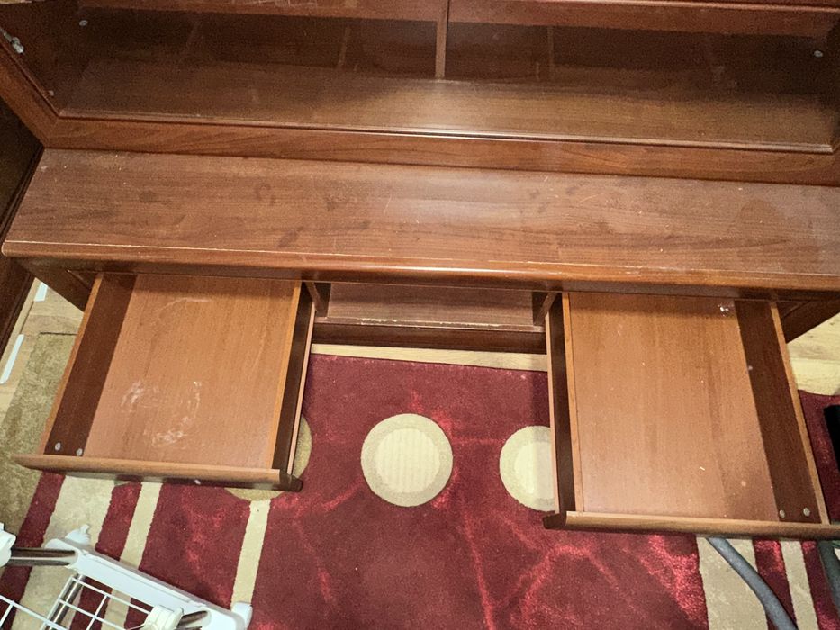 Продам шкаф б/у один новесной