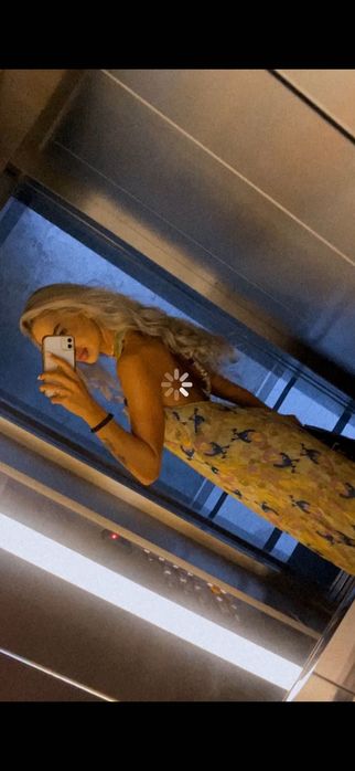 Рокля на ZARA цветен принт