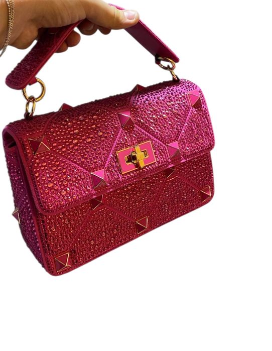Chanel Veneta Bottega  Valentino Balenciaga D&G
