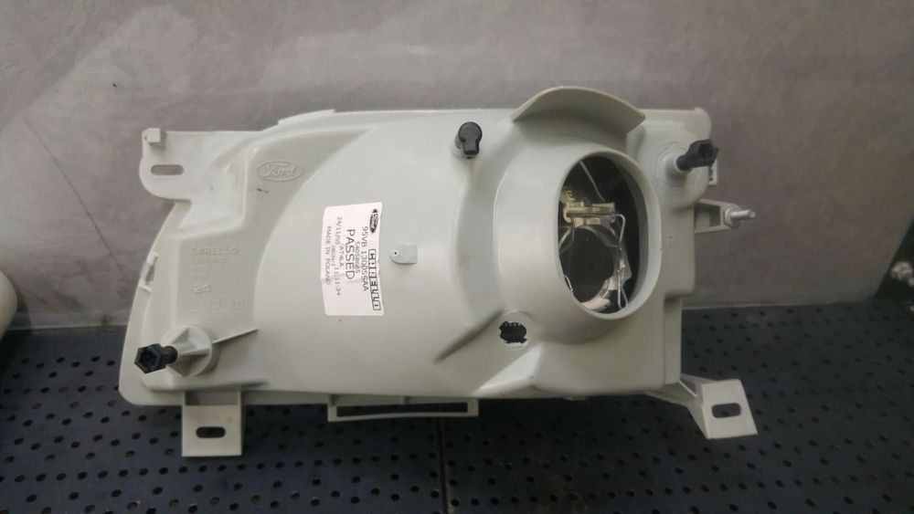 Far dreapta ford transit van e 95vb13005saa 54058665