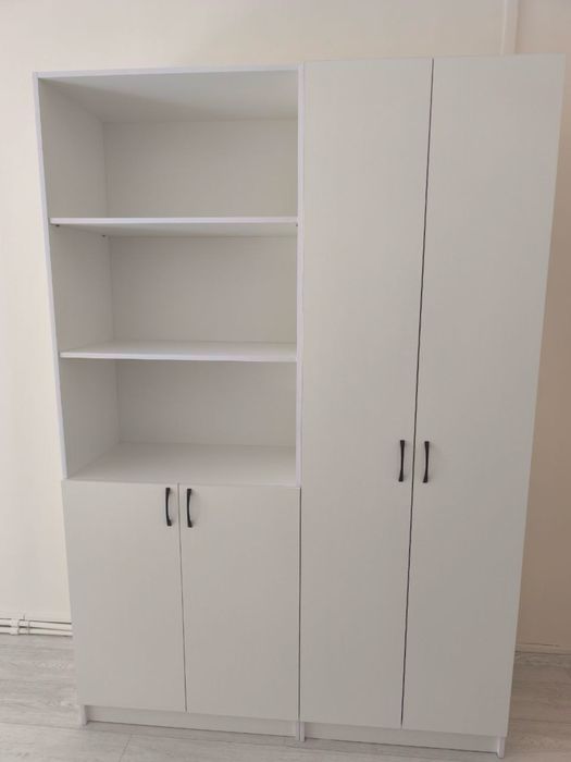 Продаются шкафы для офиса