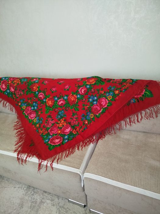 Женский,цветной платок.