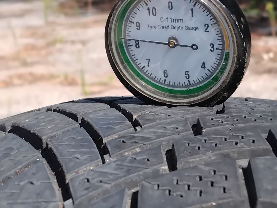 Гуми 215 70 16 Нексен Nexen 4 броя - нов внос. Не са нови!