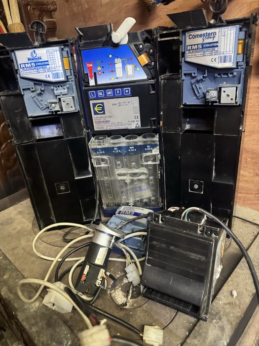 Restiera, cititor bancnote jetoniera RM5 . Sist stik