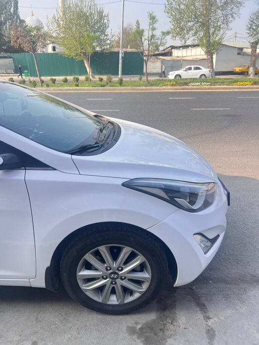Hyundai Elantra 2015