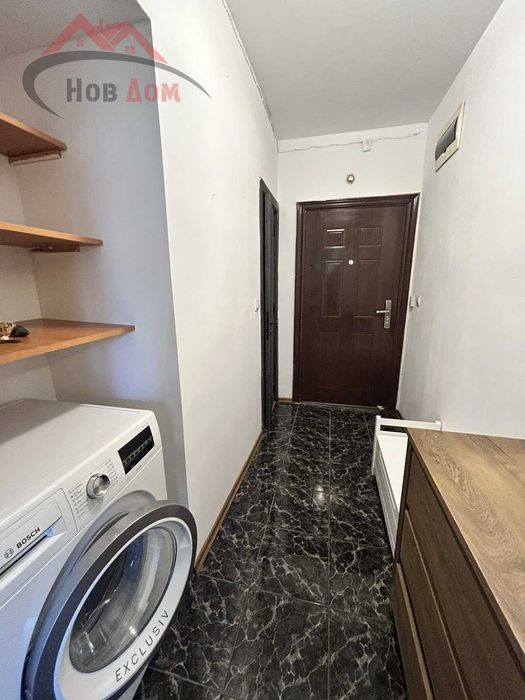 Тристаен в център с паркомясто в цената