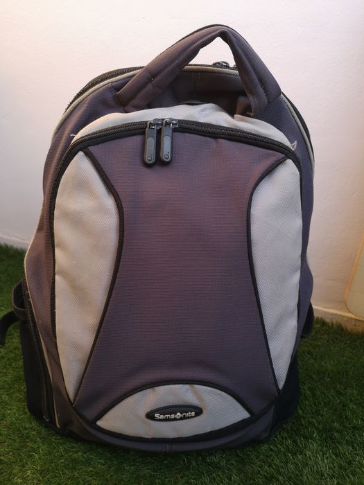 Rucsac Samsonite pt calatorie/laptop/drumeție, 25L, cu buzunare, gri/negru