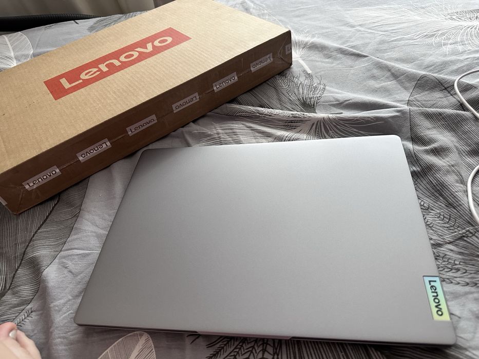 Продам ноутбук lenovo