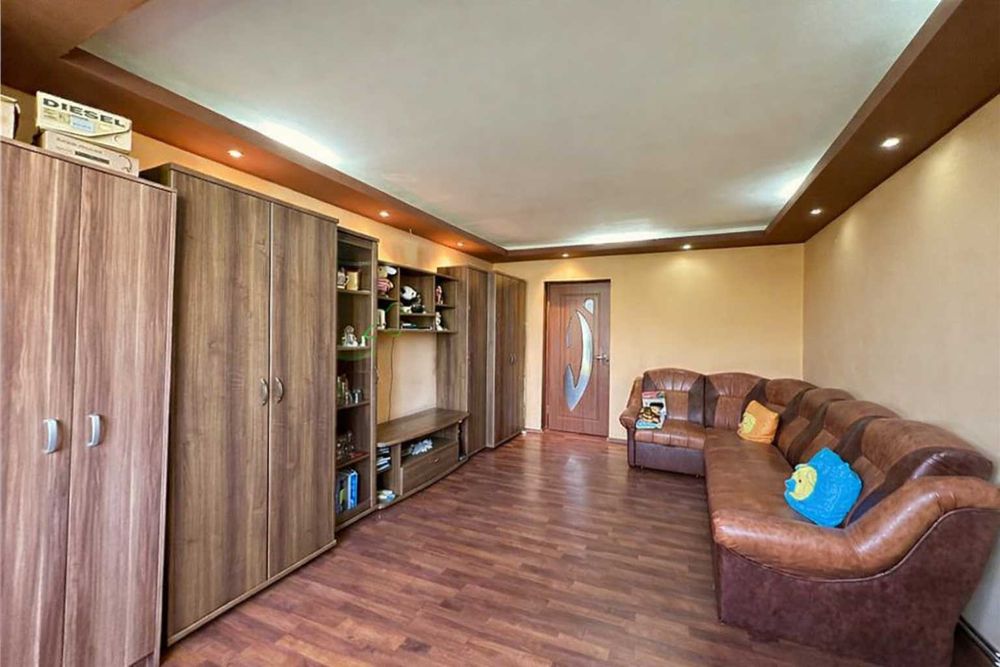De vanzare – apartament spatios si luminos in Micalaca, Arad