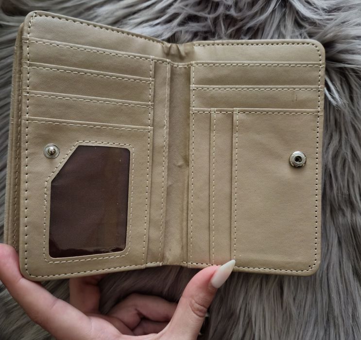 Дамско портмоне /ново/