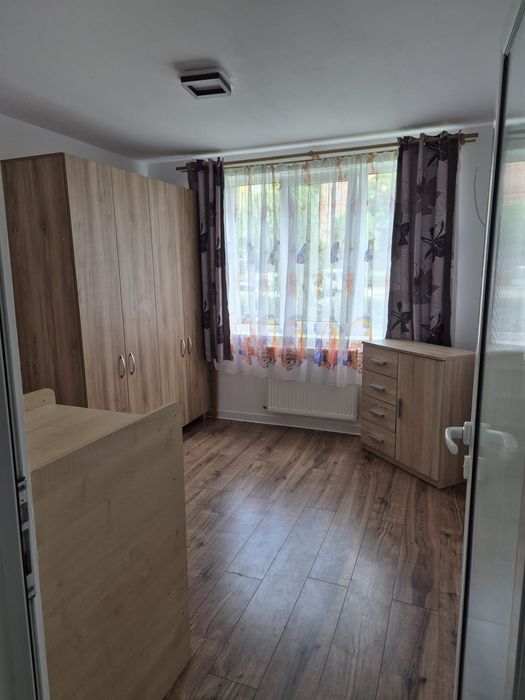 Apartament 3 camere proaspăt renovat