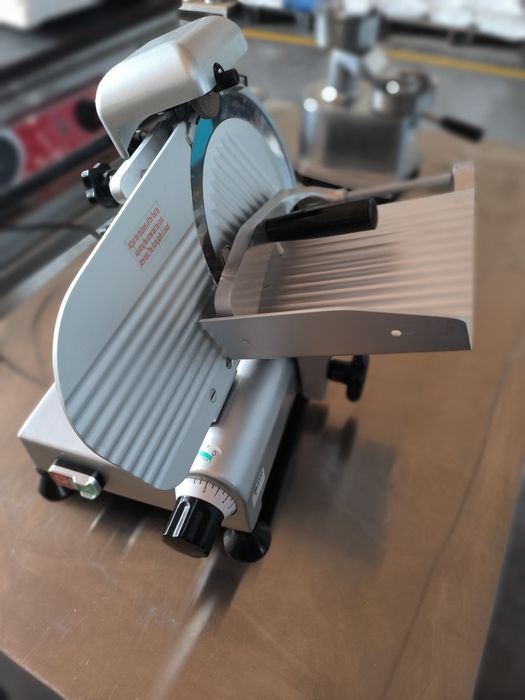 Гушт кескич, Гушт парраклагич, Слайсер. Мясорезка,