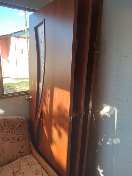 Дверь с хорошим состояние