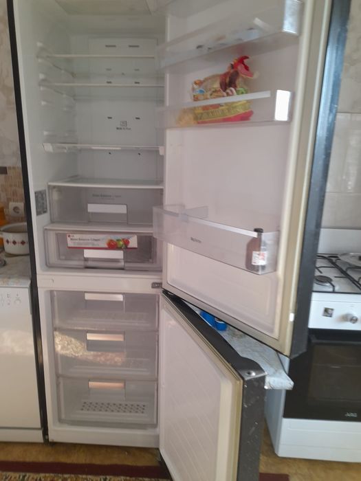 Срочно продам холодильник