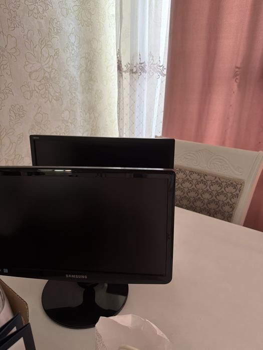 Монитор  продам 2 шт