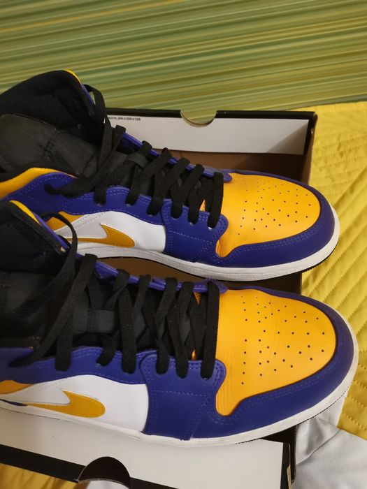 Air Jordan 1 Mid lakers