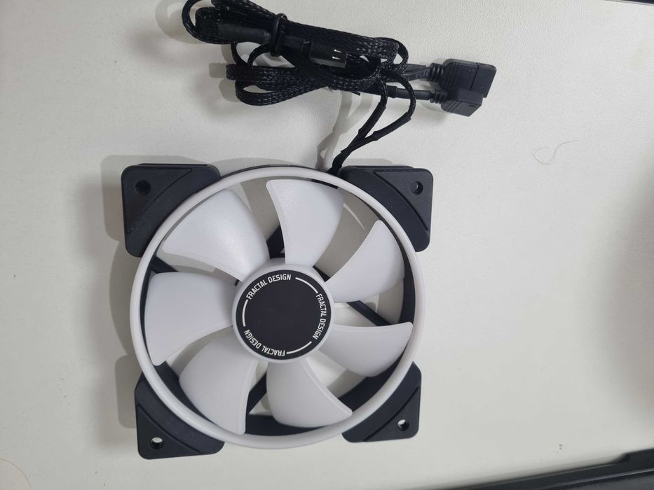 Корпусный вентелятор Fractal Design Prisma AL-12