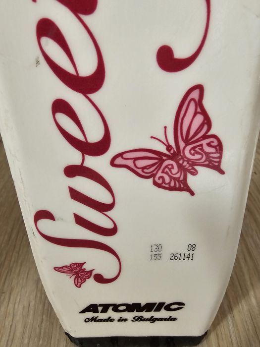 Продам лыжи с палочками