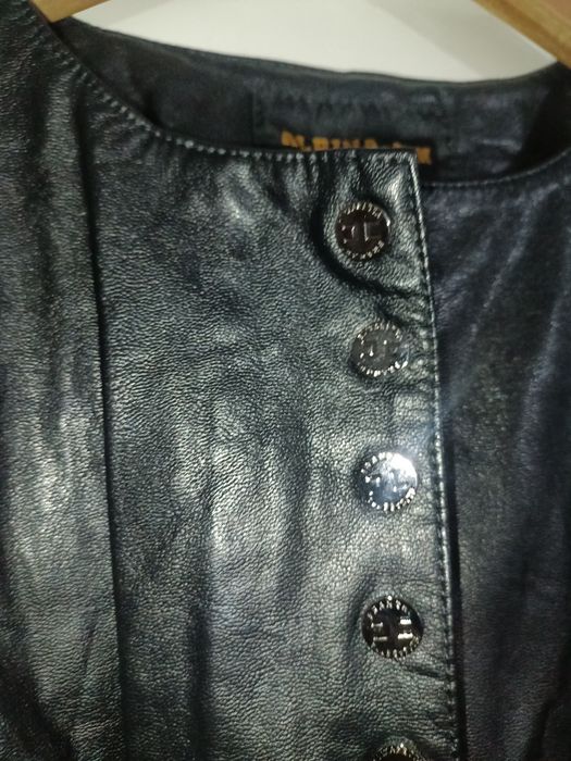 Продам коженную женскую куртку