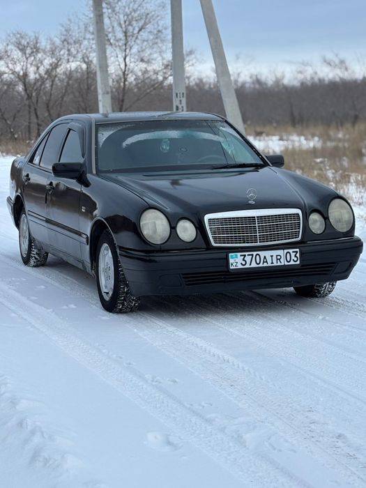 Mercedes-Benz E 200