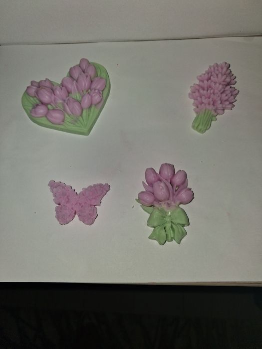 Mărțișoare din ceară de soia