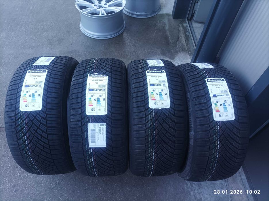 255/40 R19 Continental