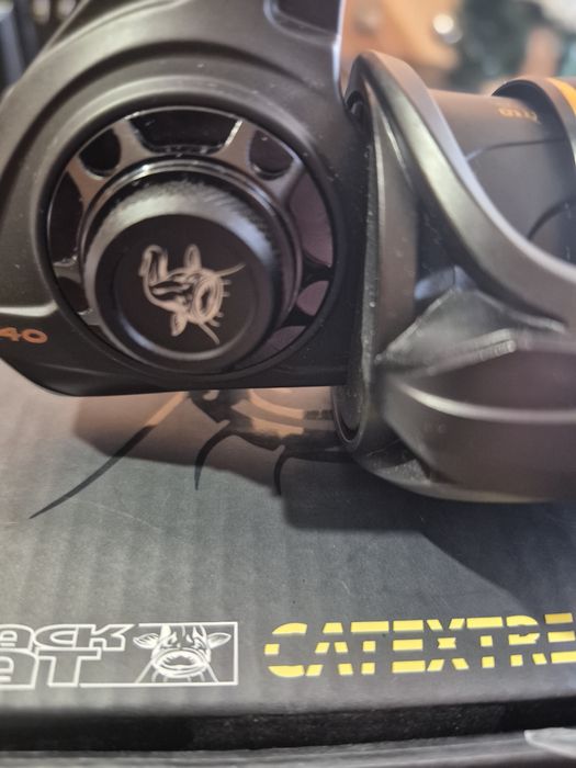 Продавам нова спининг макара за сом