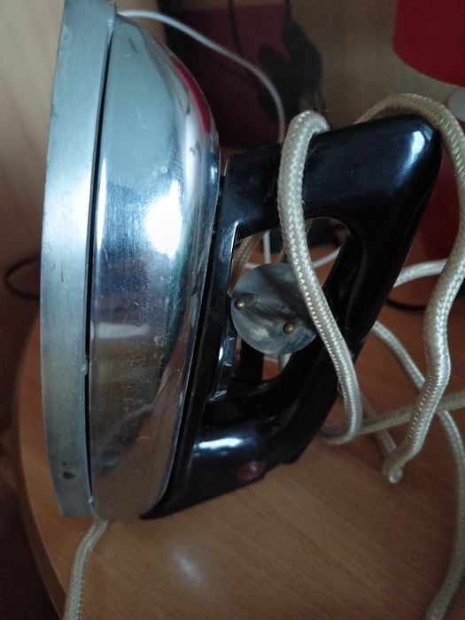 Продается советский утюг