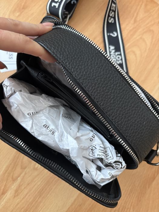 Дамска чанта Guess