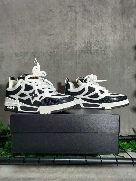 Louis Vuitton marimea 42