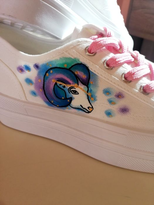 Ръчно изрисувани дамски Кецове от плат