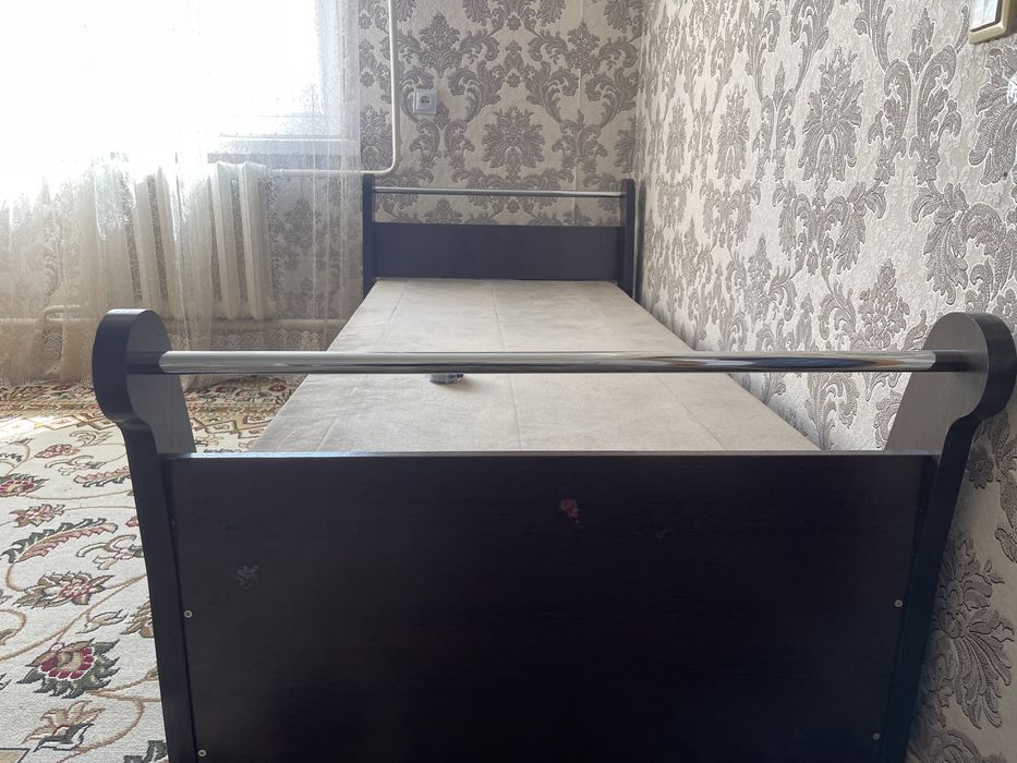 Продам Кровать почти новый