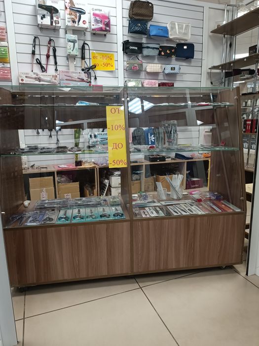 Витрины стеллажи