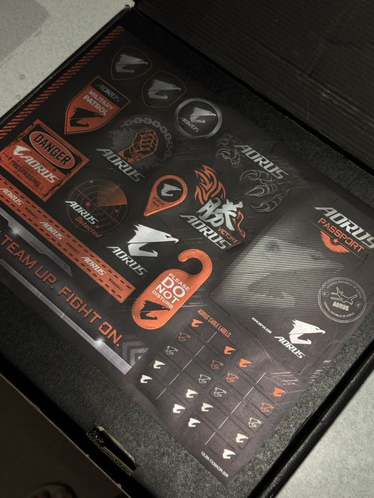 Gigabyte Z590 AORUS PRO AX