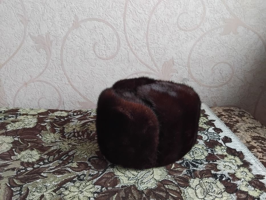 Продаётся шапка мужская