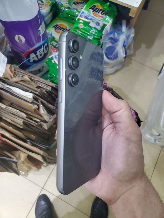 Samsung S23 Fe telefon