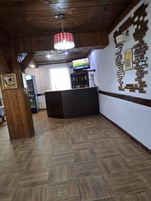 Сдам в аренду помещение под кафе .